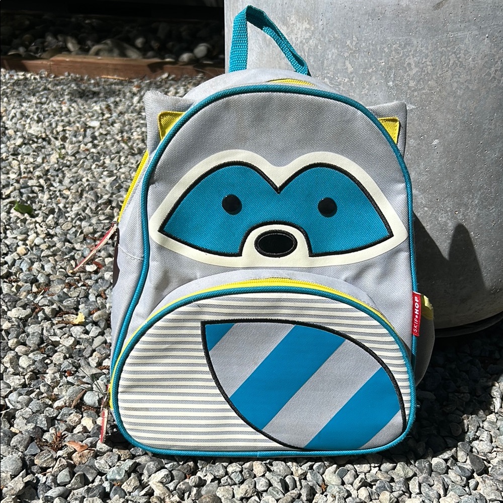 Skip hop raccoon first back pack
